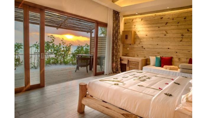 Hotel You & Me By Cocoon Maldives poza 10