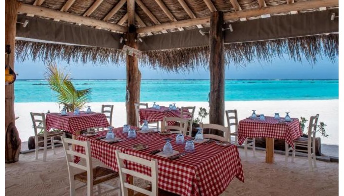 Hotel You & Me By Cocoon Maldives poza 15