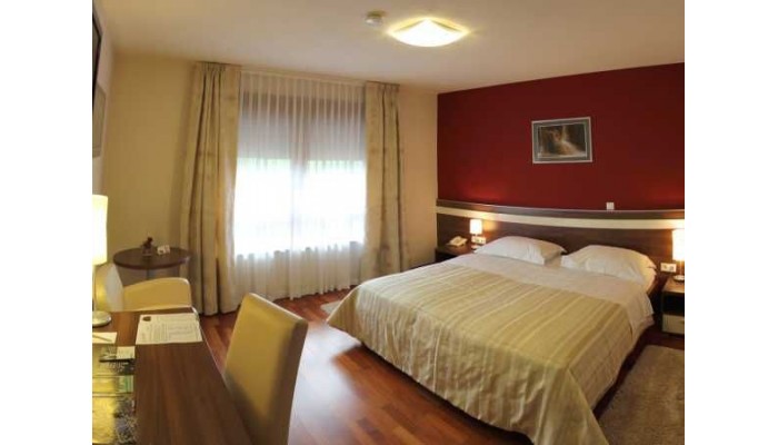 Hotel Degenija poza 6