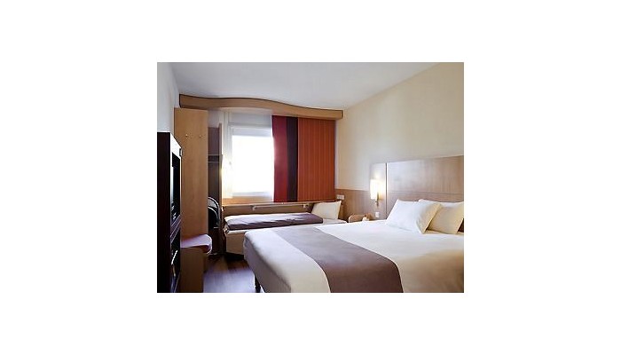 Hotel Ibis Est Beynost A42 poza 2