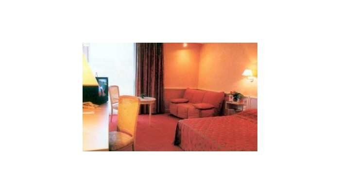 Hotel Logis Lyon Est poza 1