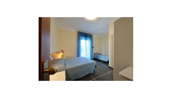 Hotel Guya poza 2