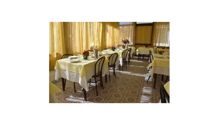 Hotel Guya poza 5