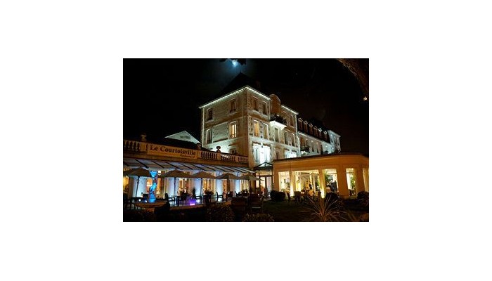Grand Hotel De Courtoisville poza 1