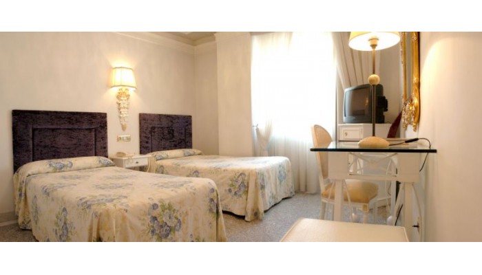 Hotel Sercotel Artheus poza 1