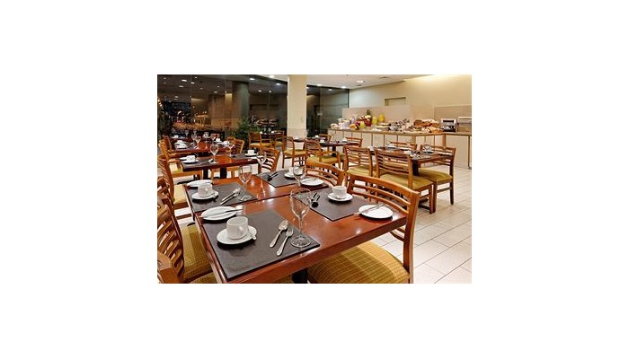 Hotel Holiday Inn Airport poza 3