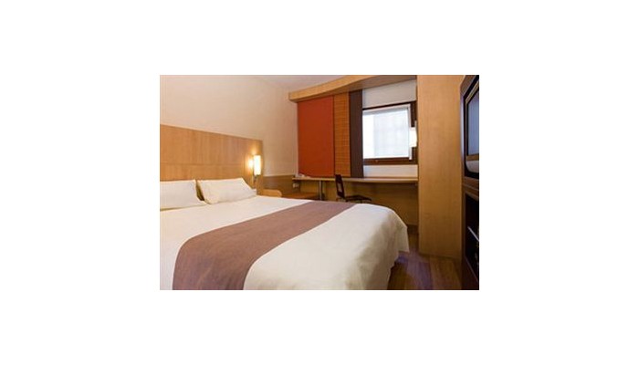 Hotel Ibis Santiago Manquehue Norte poza 2