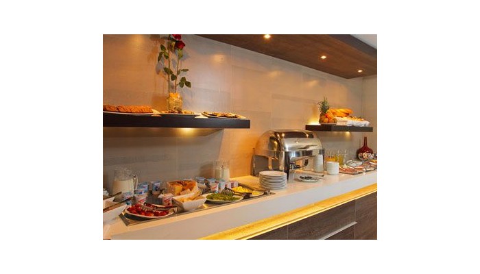 Hotel Los Espaa±oles Plus poza 10