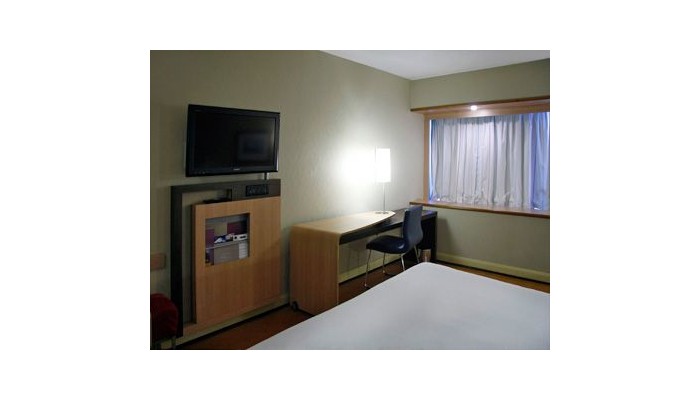 Hotel Novotel Santiago Vitacura poza 7