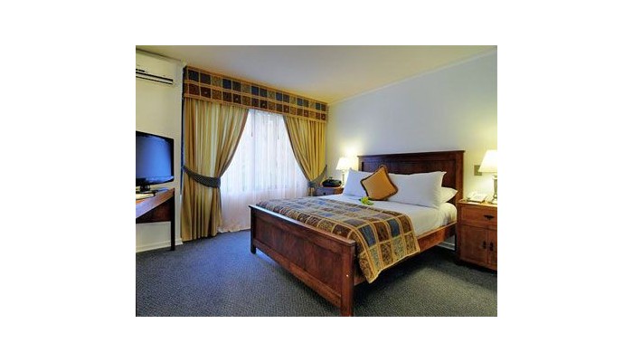 Park Plaza Apartments poza 7