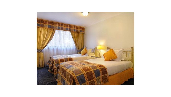 Park Plaza Apartments poza 9