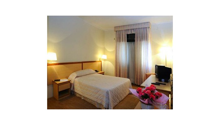 Augusta Boulevard Hotel poza 2