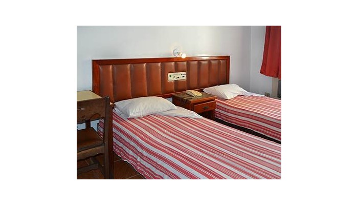 Reinales Plaza Hotel poza 5