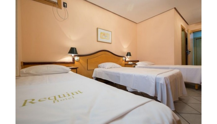 Requint Hotel poza 7