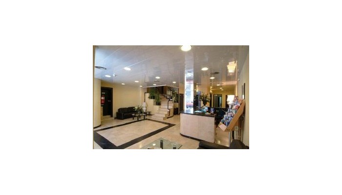 Bertran Aparthotel poza 0