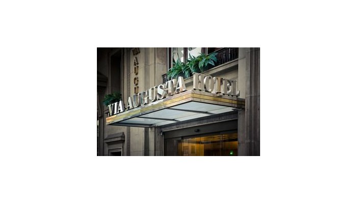 Via Augusta Hotel poza 4