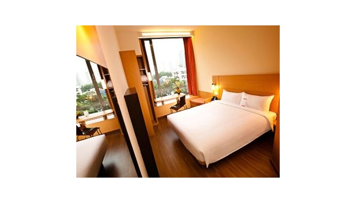 Hotel Ibis Novena poza 3