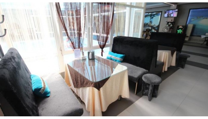 Yanais Hotel poza 8