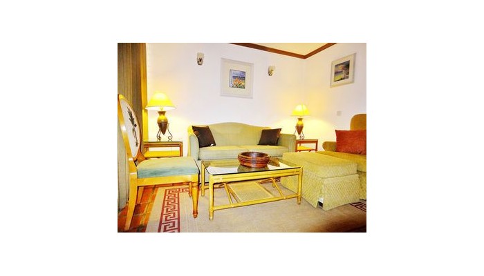 Hotel Travellers Palm poza 4