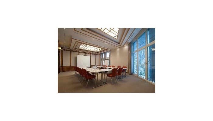 Hotel Metropol poza 3