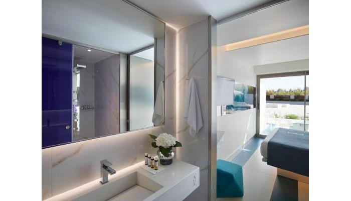 I-resort Beach Hotel & Spa poza 3