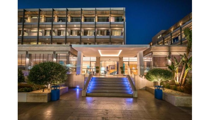 I-resort Beach Hotel & Spa poza 1