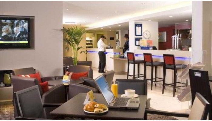 Hotel Holiday Inn Express poza 9