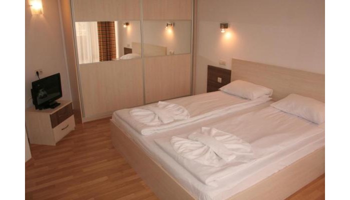 Hotel Vris poza 3