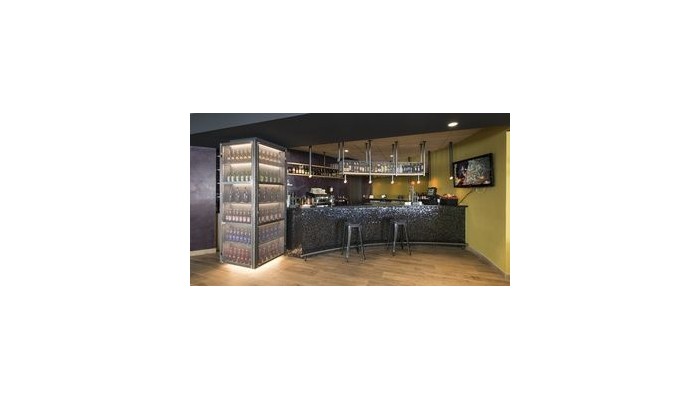 Hotel California Iii - Iv poza 2