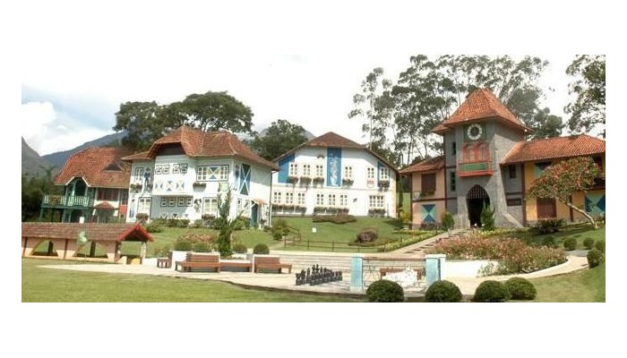 Village Le Canton poza 2