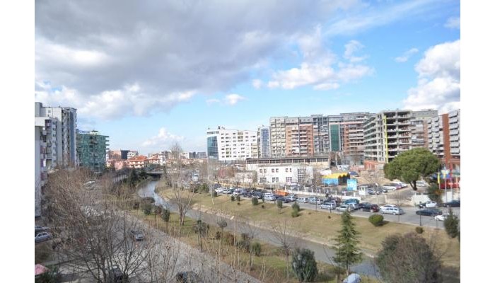 Oda Hotel Tirana poza 9