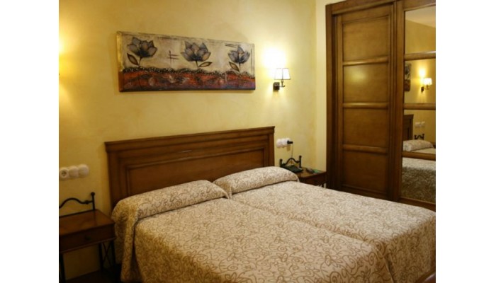 Hotel Comendador poza 0