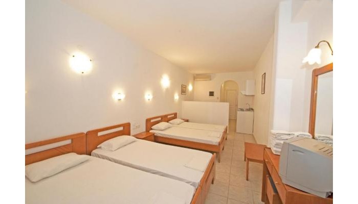 Hotel Maki's Place poza 13