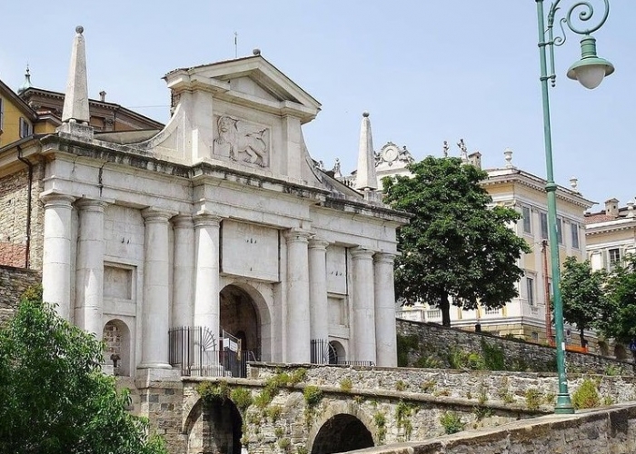  Lombardia Bergamo poza