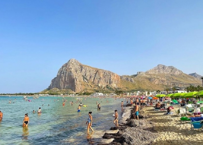  Insula Sicilia Santalessio Siculo poza