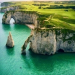 poza Stâncile din Étretat, un adevărat spectacol al naturii 