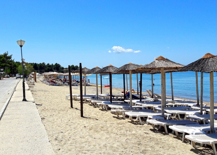 poza Sejur în Neos Marmaras, o stațiune cosmopolită, autentic mediteraneeană