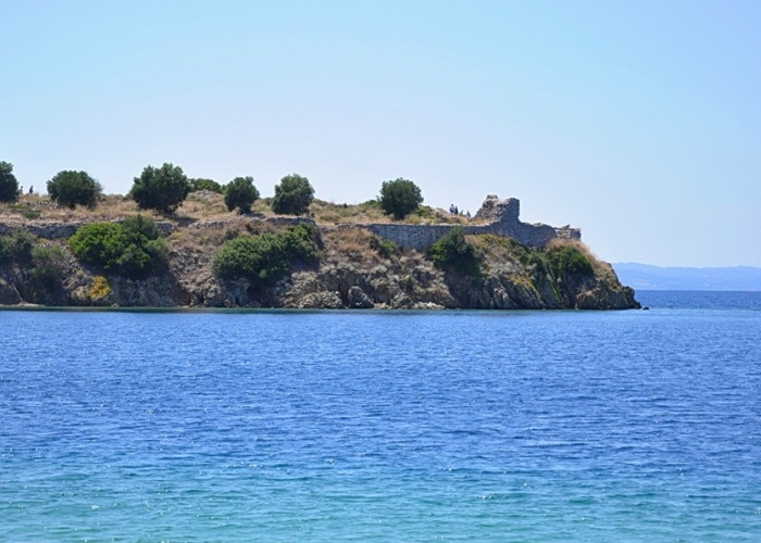 poza Petreceți o vacanță alături de cei dragi pe plaja din Toroni