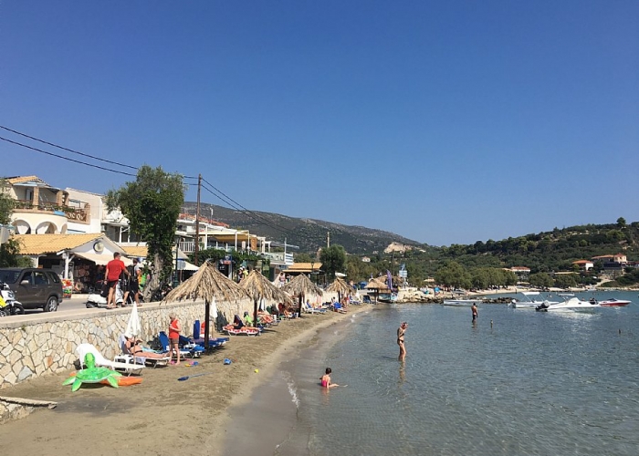 poza Deconectați-vă de la stres și rutină petrecând o vacanță relaxantă în Lemni Keriou