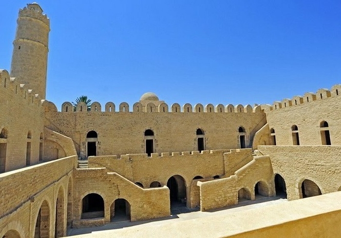 poza Monastir - istoric și obiective turistice