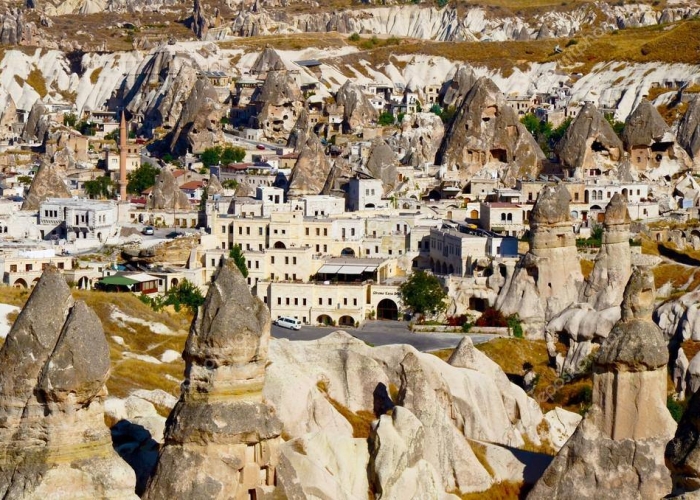 poza Capadocia - una dintre cele mai spectaculoase destinații de vacanță din Turcia