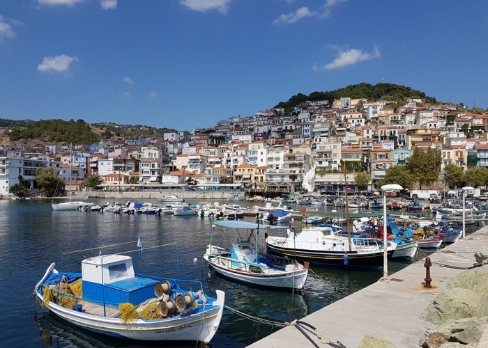 poza Petreceți un sejur de neuitat în Plomari 