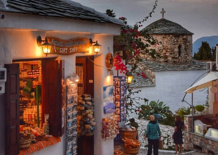 poza  Insula Alonissos: Petreceți-vă vacanța într-o destinație inedită