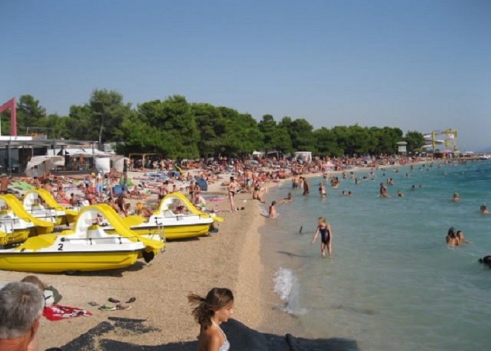 poza Vacanță în Vodice: bucurați-vă de plajă și descoperiți frumusețile orașului 