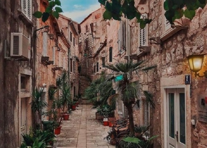 poza Descoperiți istoria și frumusețea orășelului Orebic