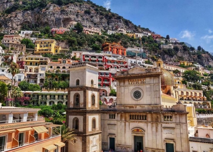 poza Sejur în Positano, unul dintre cele mai frumoase orașe de coastă din Italia 