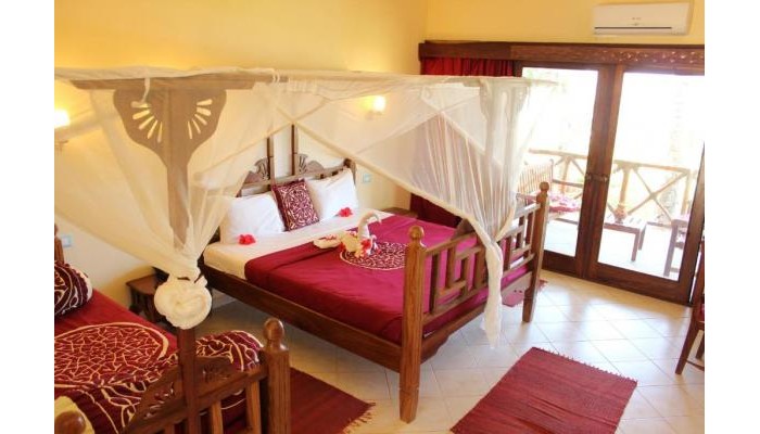 Uroa Bay Beach Resort poza 8