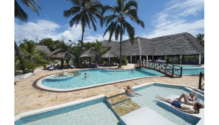 Uroa Bay Beach Resort poza 14