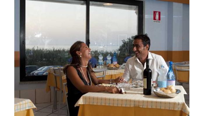 Club Hotel Residence Baia poza 6