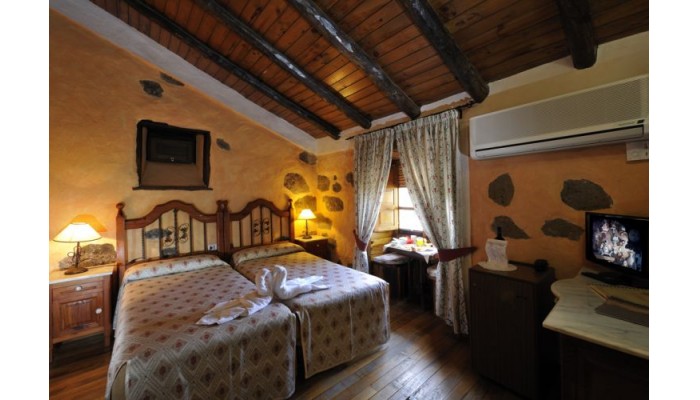 Hotel El Nogal poza 0